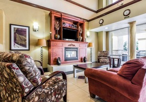 Comfort Suites Bakersfield