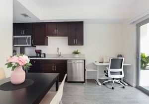 Comfy, Clean & Modern Pasadena Apartment
