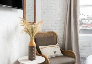 Comfy Studio Near Hollywood CDC Standards