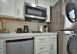 Compact Studio - Couples Retreat