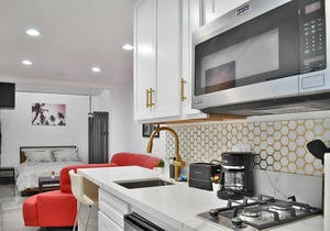 Compact Studio - Couples Retreat