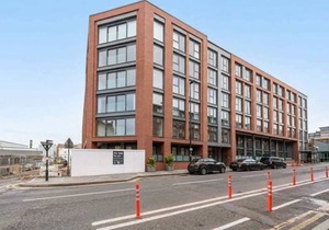 Contemporary 1 Bed Flat in Central Birmingham