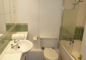 Contemporary 2 bed Town House near Canary Wharf