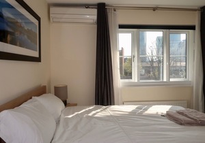 Contemporary 2 bed Town House near Canary Wharf