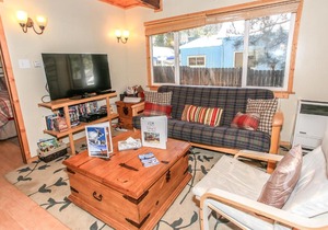 Cottage in the Pines by Big Bear Cool Cabins