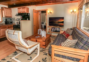 Cottage in the Pines by Big Bear Cool Cabins