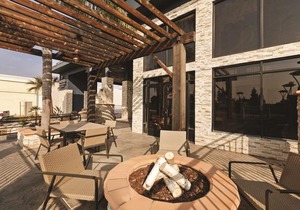 Country Inn & Suites by Radisson Bakersfield CA