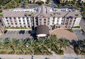 Country Inn & Suites by Radisson, Ontario at Ontario Mills, CA