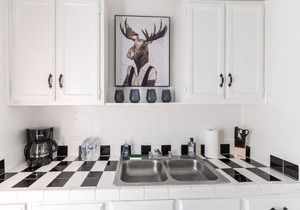 COZY AND STYLISH STUDIO (210)