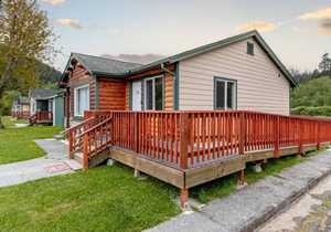 Cozy Cali Retreat W/ Easy Access to Redwoods, Free WiFi, & More!