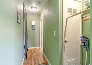 Cozy Cali Retreat W/ Easy Access to Redwoods, Free WiFi, & More!