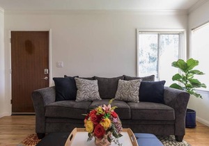 Cozy Cottage - Full Kitchen & At-Home Comfort