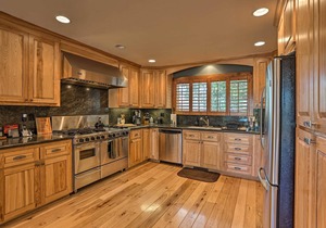 Cozy Lake Arrowhead Cabin < 2 Mi to Blue Jay Bay!