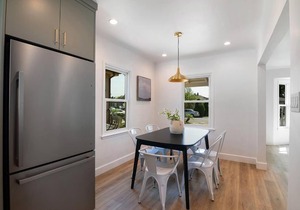 Cozy Modern 3 Bedroom home near Universal sleeps 9