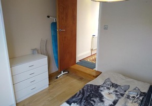Croydon Apartment