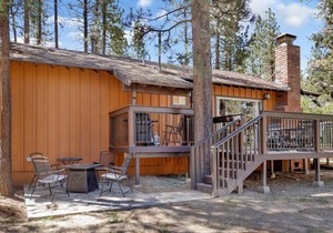 Cuddle Bear's Cabin- Cozy Log Cabin- Pool Table