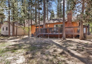 Cuddle Bear's Cabin- Cozy Log Cabin- Pool Table