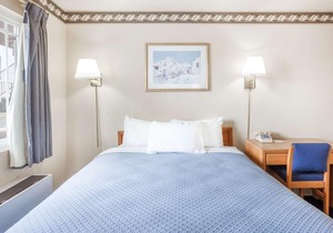 Days Inn by Wyndham Barstow