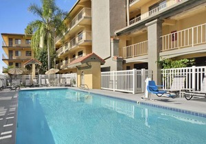 Days Inn by Wyndham Buena Park