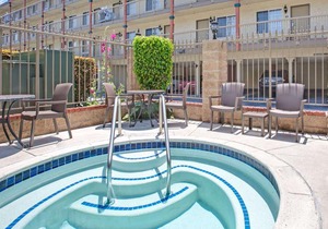 Days Inn by Wyndham Los Angeles LAX/ Redondo&ManhattanBeach