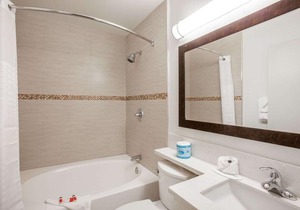 Days Inn by Wyndham Orange Anaheim