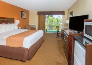 Days Inn by Wyndham Palm Springs