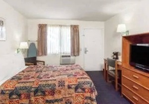 Days Inn by Wyndham San Marcos