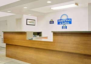 Days Inn & Suites by Wyndham Needles