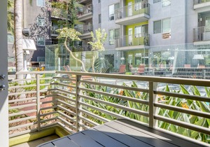 Deluxe Downtown 1BR w/ Pool, Gym & W/D near Staples Center, by Blueground