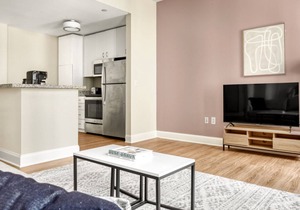Deluxe Downtown 1BR w/ Gym, Pool & Spa, near 7th St Metro, by Blueground