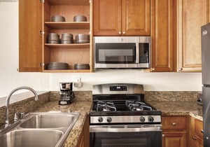 Deluxe North Hollywood 1BR w/Gym, Pool, walk to shops, by Blueground
