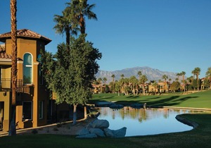 Desert Springs Villas large bedroom with full kitchen