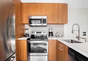 Dreamy Redondo Beach 1BR w/Pool, Gym, steps to Beach, by Blueground