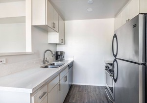 Dreamy West Hollywood 2BR, close to bars, restaurants, TJ, by Blueground