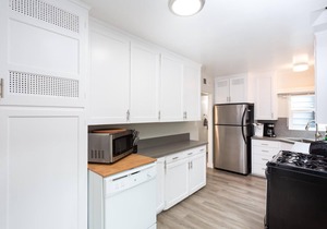 Epic Patio, Comfortable, Seconds to Beach, Toys!