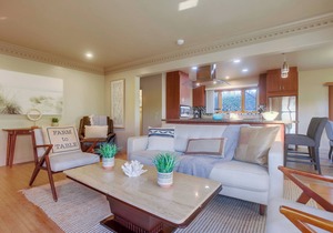 Exclusive Backyard * Ground Level * Blocks to Beach