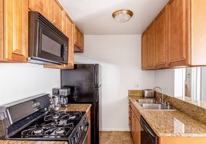 Exquisite Sherman Oaks 1BR w/Pool, Gym, BBQ, near TJ + WF, by Blueground