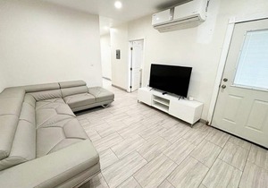 Exquisite Stay - Downtown Charm