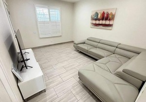 Exquisite Stay - Downtown Charm