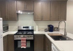 Family-sized apartment 5 minutes away from Disneyland!