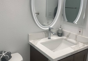 Family-sized apartment 5 minutes away from Disneyland!
