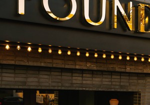 Found Santa Monica powered by Sonder | Accessible Double Queen Room