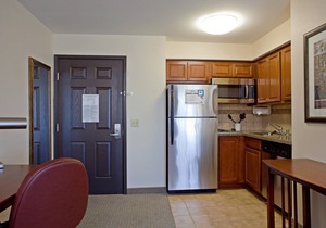 Free Breakfast. Outdoor Pool & Hot Tub. Near Edwards Air Force Base!