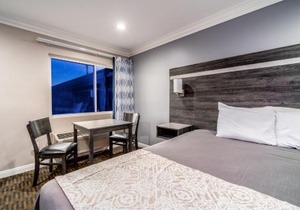 Friendly Hills Inn