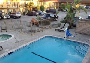 Fullerton Inn