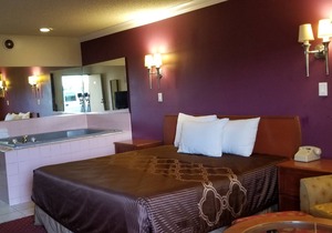 Fullerton Inn