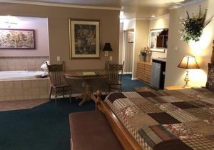 Giant Oaks Lodge