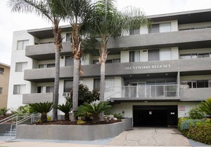 Gorgeous Brentwood 1BR w/Pool, nr. UCLA & Whole Foods by Blueground