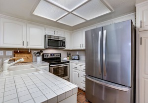 GORGEOUS DEAUVILLE RESORT CONDO RIGHT IN THE HEART OF DOWNTOWN PALM SPRINGS.