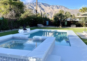 Gorgeous Remodeled Home w/30-Ft Pool, 8-Person Spa, Free WIFI & Mountain Views